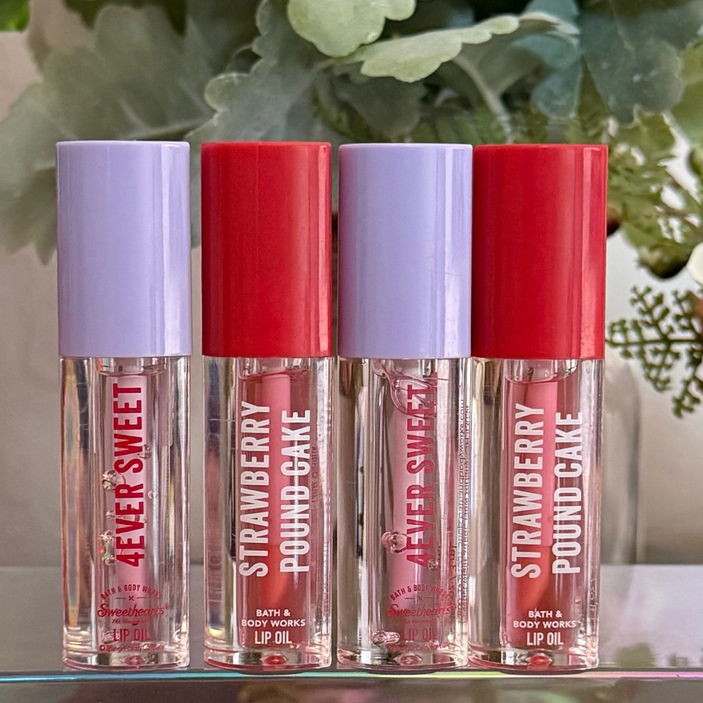 🆕❣️ BATH & BODY WORKS LIMITED EDITION 4-PIECE LIP OIL SET. NEW FULL SIZE. SEALED
